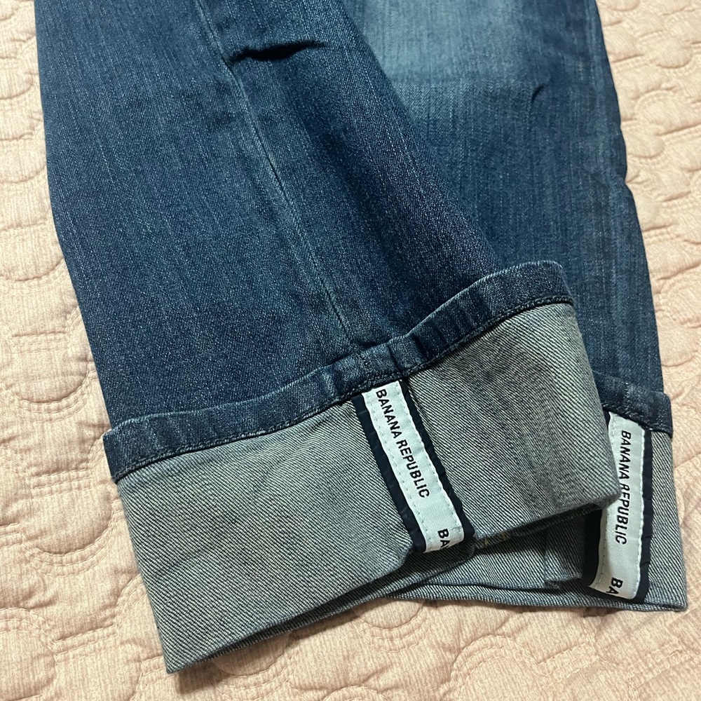 Banana Republic logo cropped jeans.  Size 10